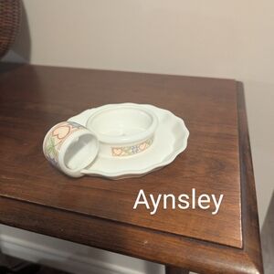 Aynsley New England. Decorative With Graphics Bone China Cottage Candle Holder.